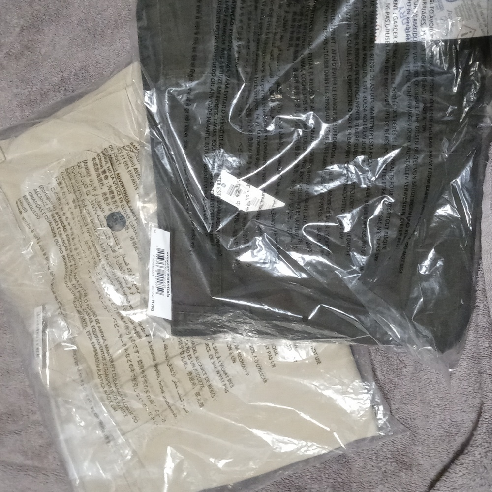 (2) Amazon Essentials Cargo Shorts for Men